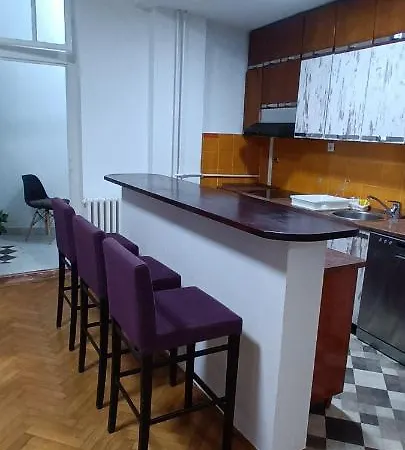 Apartment Abc Budget For 8 People, Republic Square Belgrade