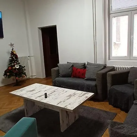 Abc Budget For 8 People, Republic Square Apartment *
