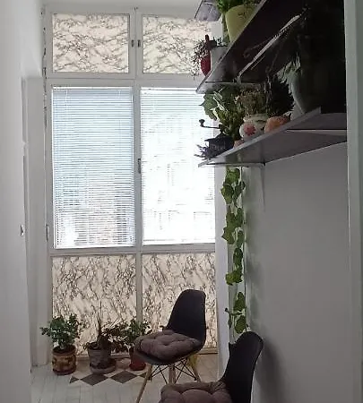 Apartment Abc Budget For 8 People, Republic Square